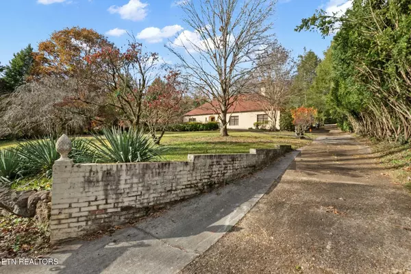 Knoxville, TN 37914,5209 Green Valley Drive