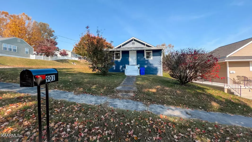 901 Cumberland St, Harriman, TN 37748