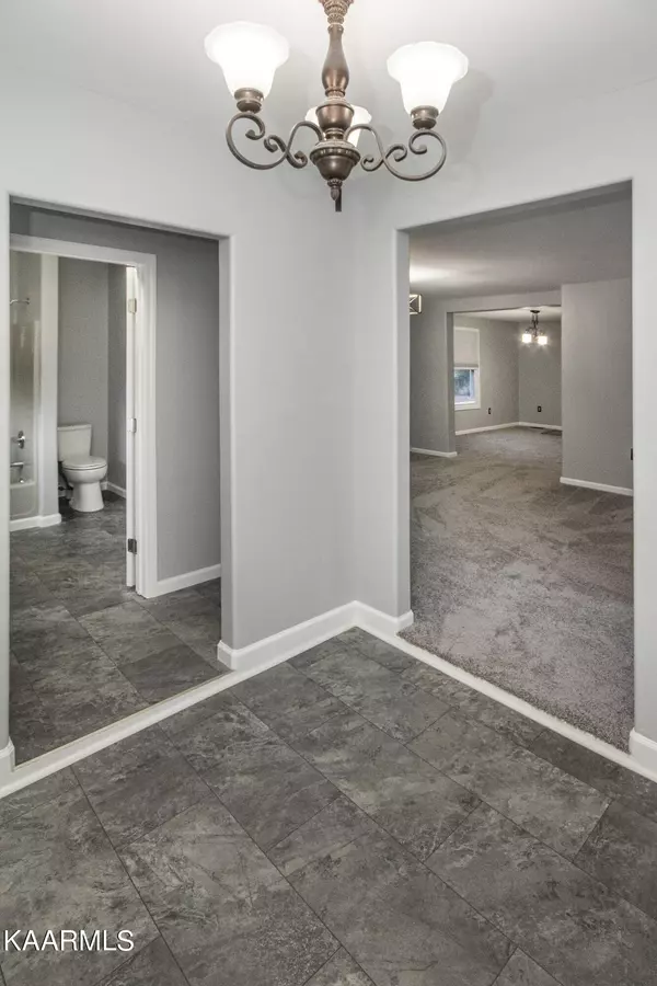 Alcoa, TN 37701,309 W Lincoln Rd