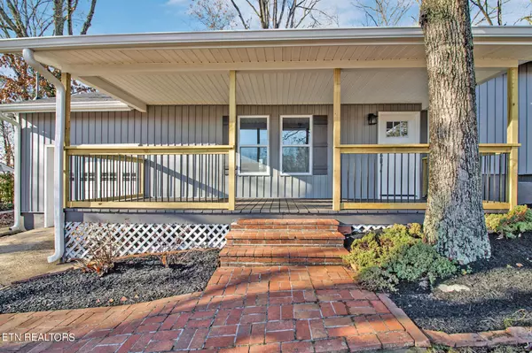 Lenoir City, TN 37771,901 W 6th Ave