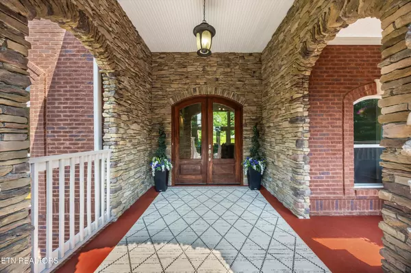 Oak Ridge, TN 37830,33 Riverside Drive