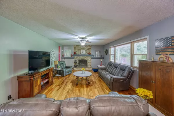 Clinton, TN 37716,713 Pine Ridge Rd