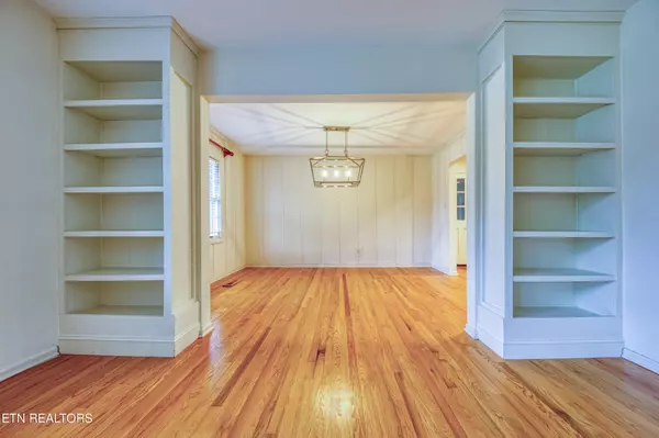 Knoxville, TN 37923,8712 NW Longmeade Drive #2