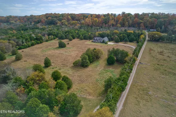 Dandridge, TN 37725,1443 W Dumplin Valley Rd