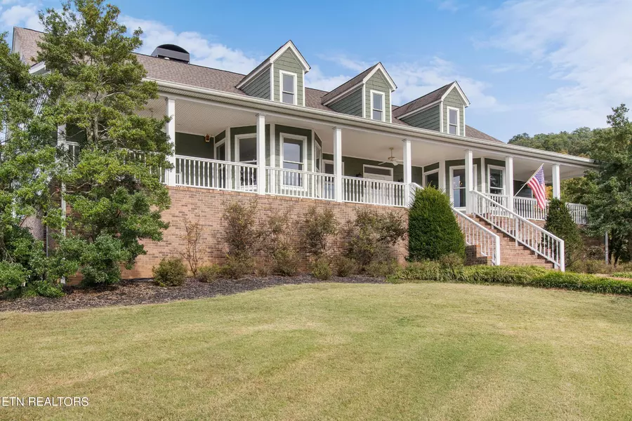 4300 Roberts Rd, Corryton, TN 37721