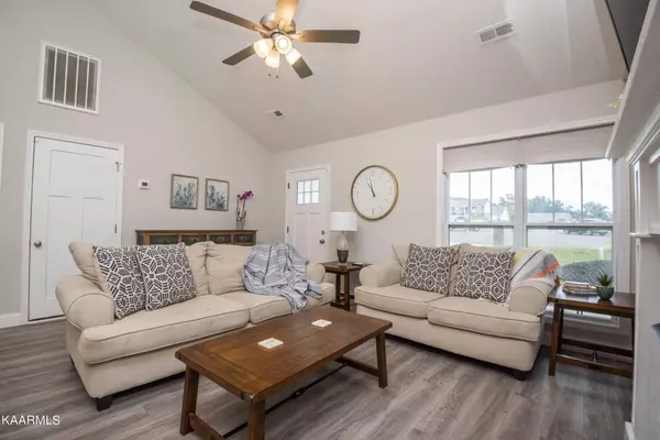 Clinton, TN 37716,107 Edward Dison Drive