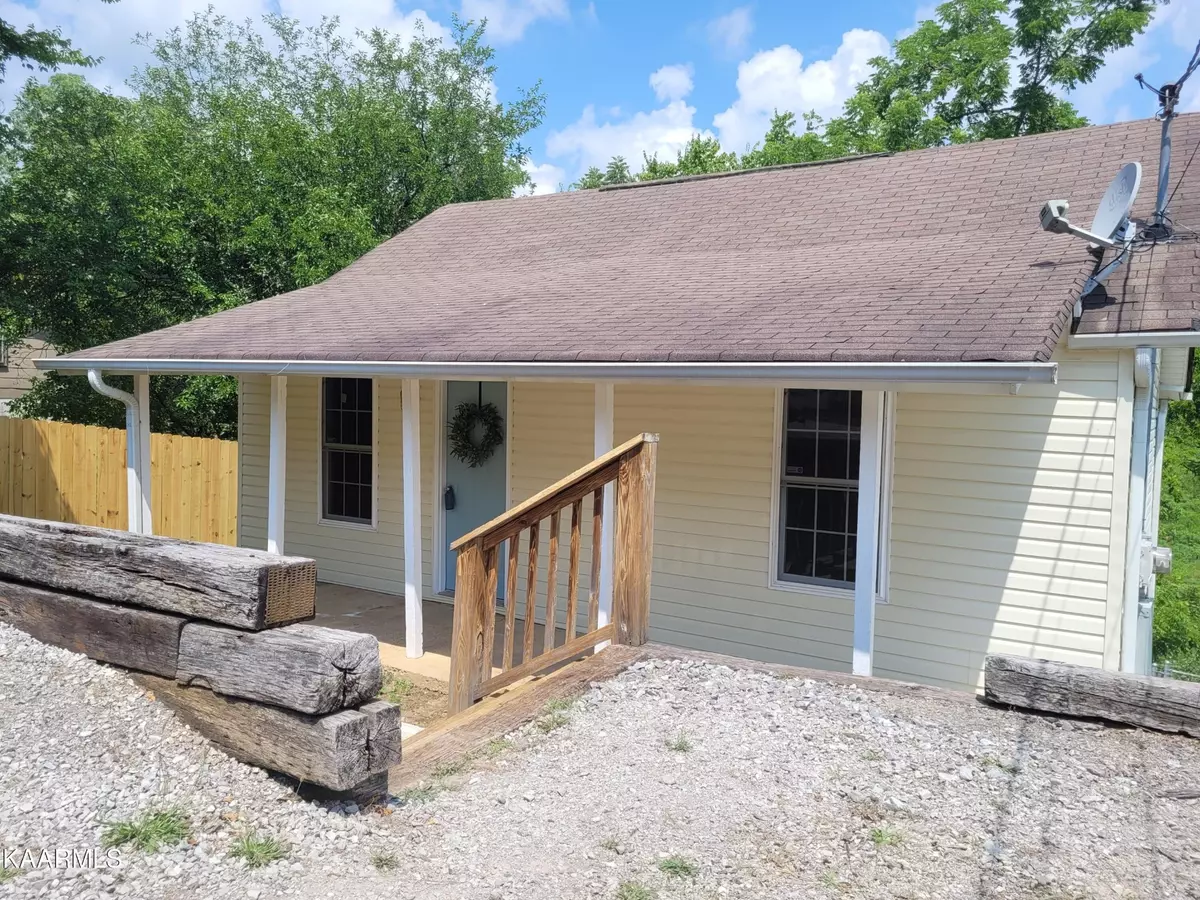 Lenoir City, TN 37771,103 E 9th Ave