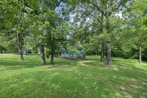 Kingston Springs, TN 37082,215 E Kingston Springs Rd