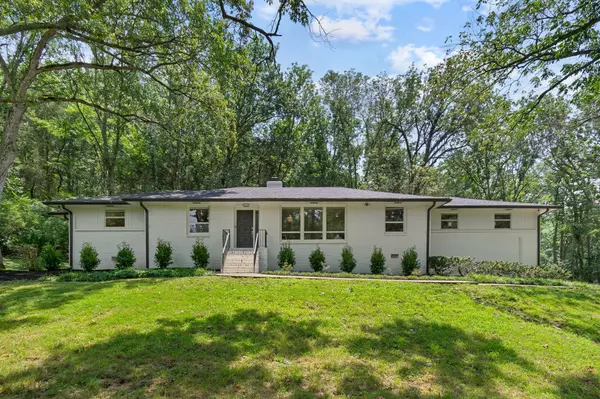 6028 Sherwood Dr, Nashville, TN 37215