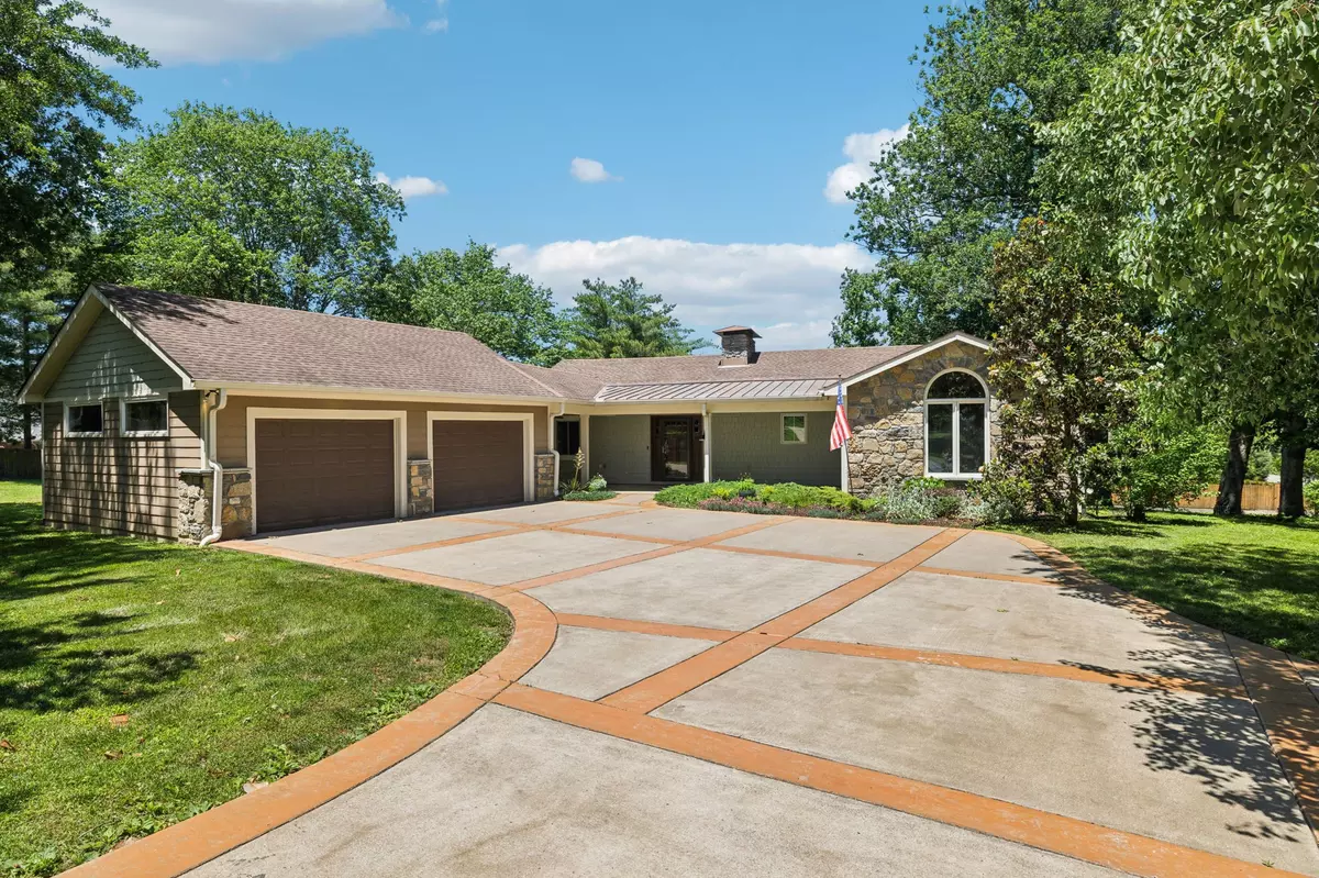 Nashville, TN 37221,8166 Poplar Creek Rd