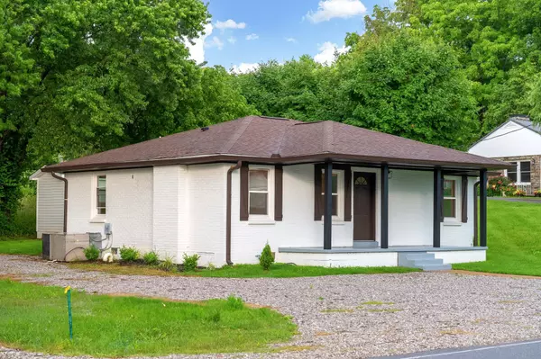 1802 Old Highway 31 #E, Westmoreland, TN 37186