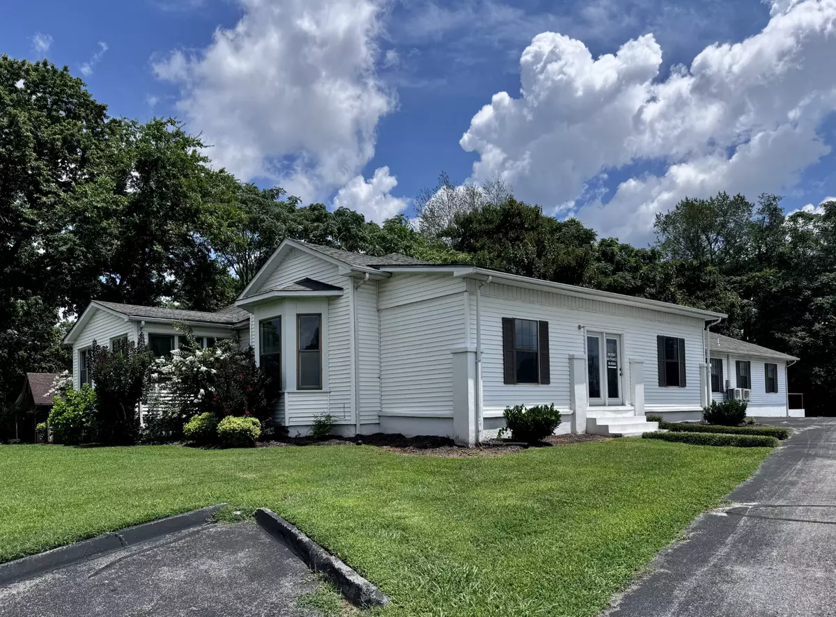 Lawrenceburg, TN 38464,500 E Gaines St
