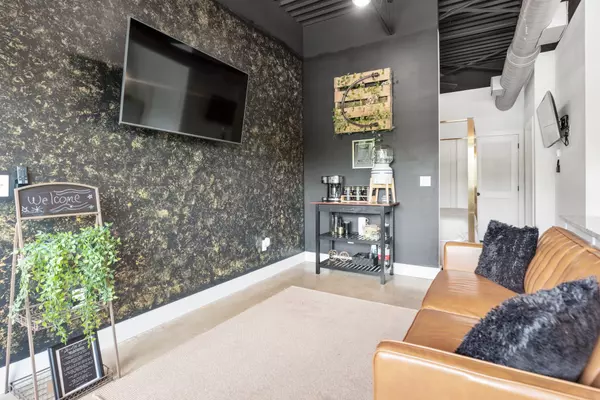 Nashville, TN 37217,293 Plus Park Blvd #201