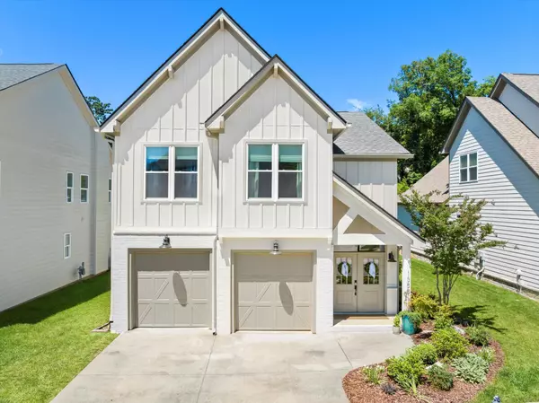Chattanooga, TN 37405,1355 Carrington Way