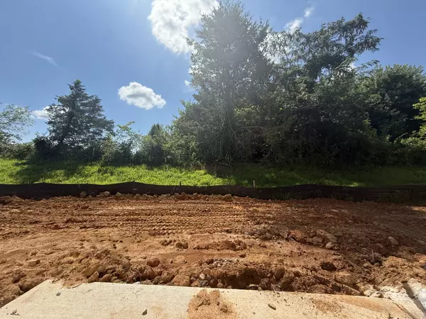 Portland, TN 37148,504 Cloudland Dr