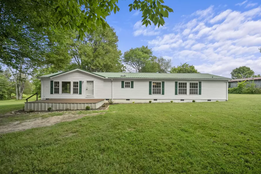 352 Blue Door Rd, Portland, TN 37148