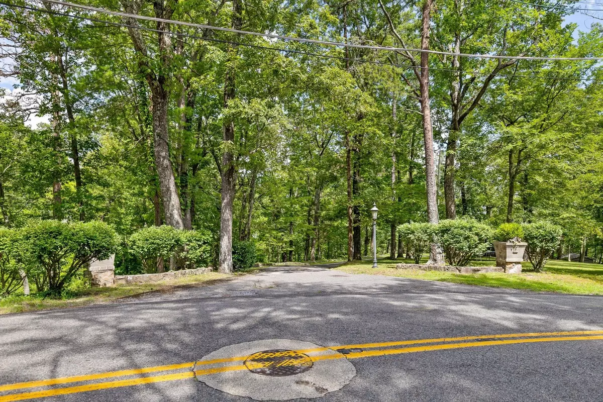 Lookout Mountain, TN 37350,891 Fleetwood Drive