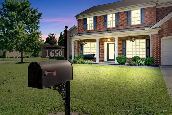 1650 Briarcliff Dr, Nolensville, TN 37135