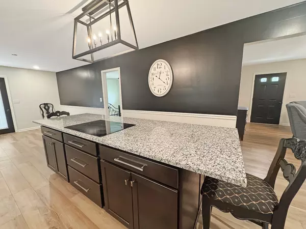 Dover, TN 37058,312 Valley View Rd