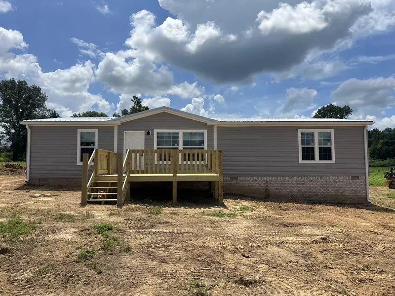 754 Sparrow Rd, Lafayette, TN 37083