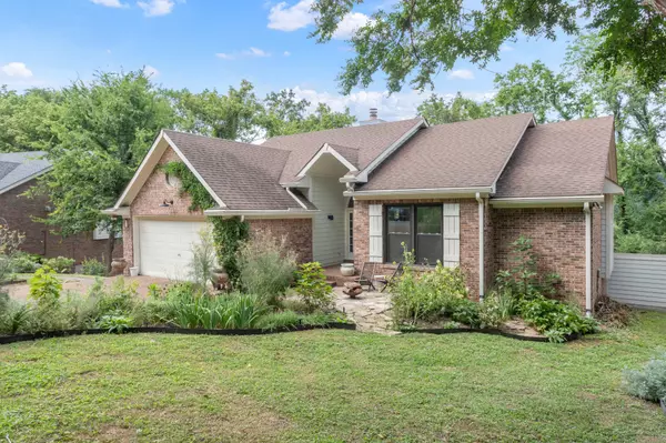 102 Stoneway Close, Nashville, TN 37209