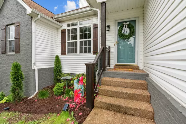 La Vergne, TN 37086,2107 Debbie Ln
