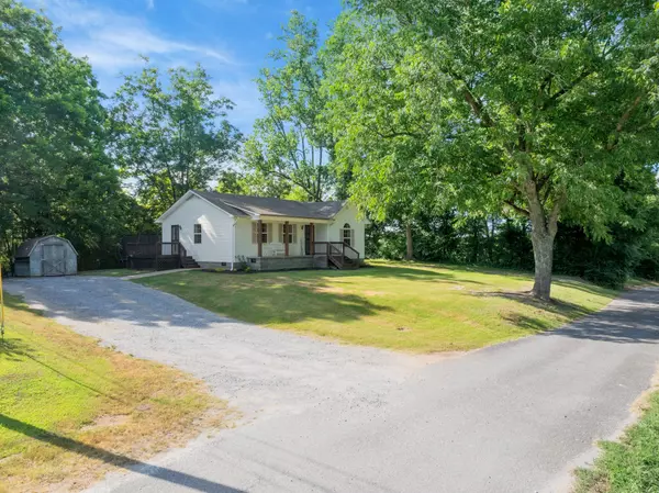 Decaturville, TN 38329,88 W Rogers Cir