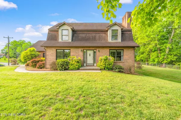 7317 Chartwell Rd, Knoxville, TN 37931