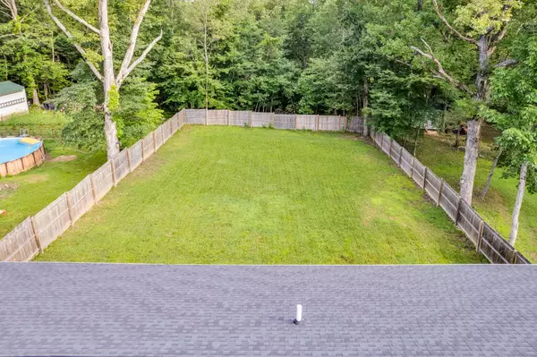 Crossville, TN 38572,2423 Whitehorse Dr