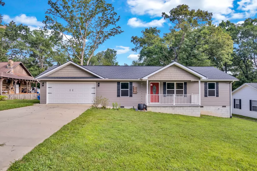 2423 Whitehorse Dr, Crossville, TN 38572