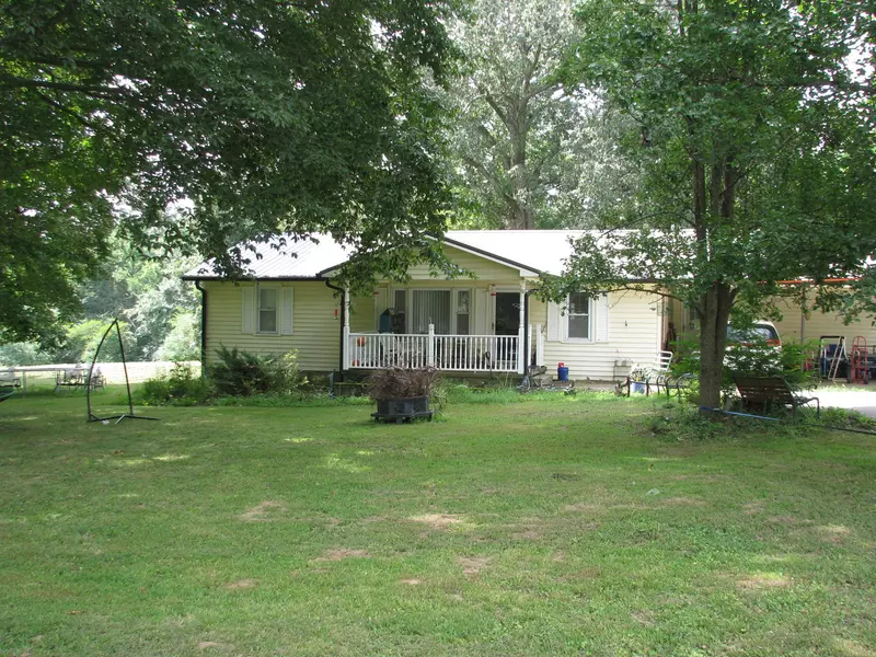 1446 Link Rd, New Johnsonville, TN 37134