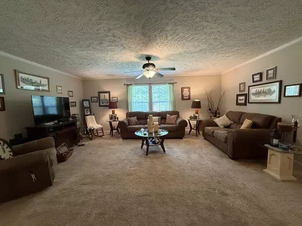 Waverly, TN 37185,1640 Bucket Branch Rd