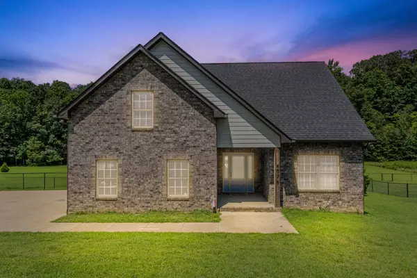 4076 Summit Dr, Greenbrier, TN 37073