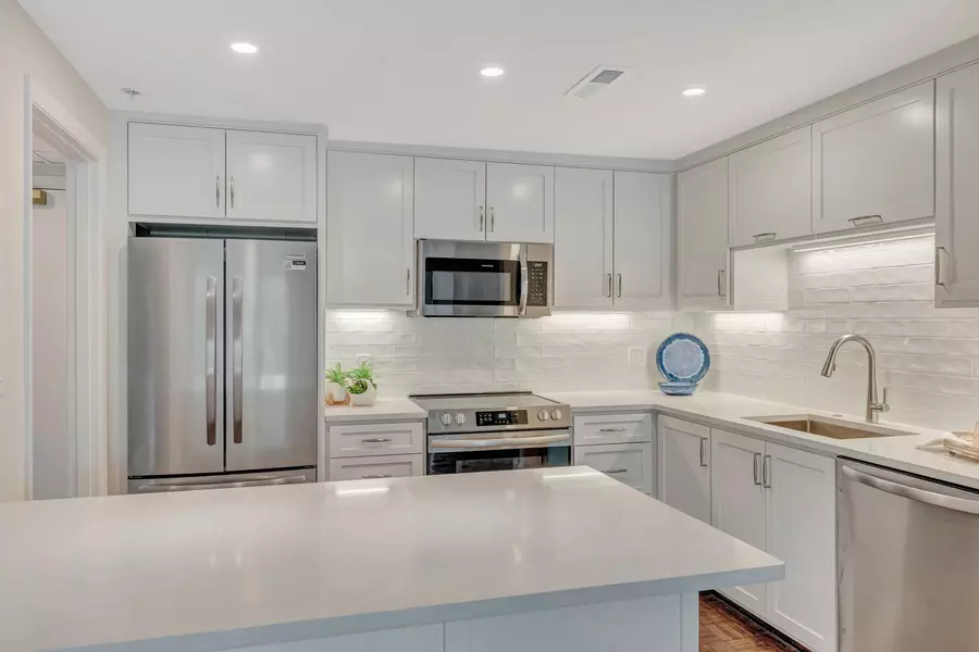 4215 Harding Pike #403, Nashville, TN 37205