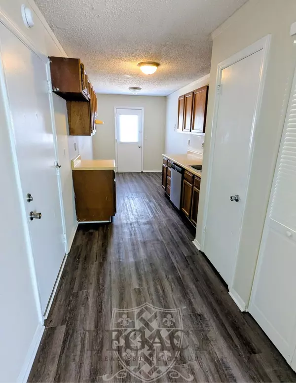 Nashville, TN 37217,918 Coarsey Dr