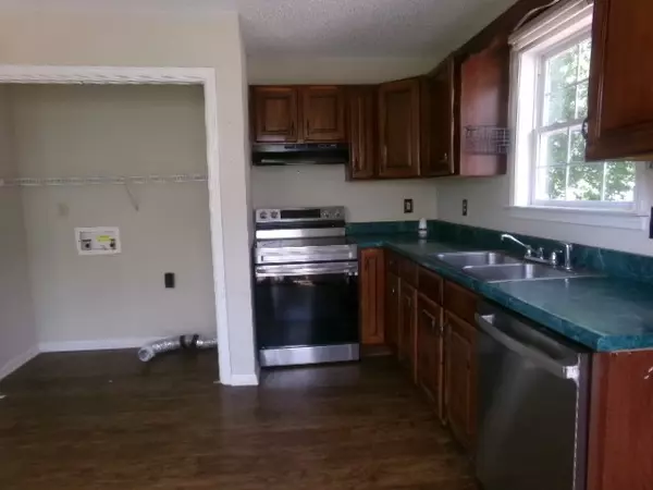 Clarksville, TN 37040,935 Granny White Rd