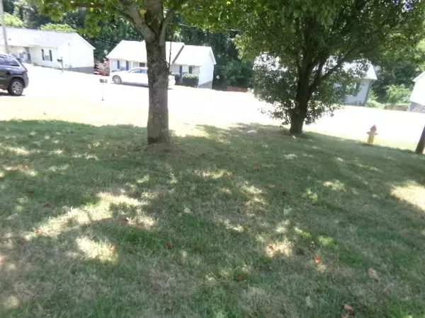 Clarksville, TN 37040,935 Granny White Rd