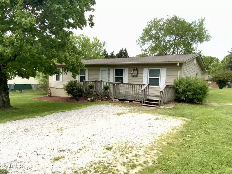 717 Bernard Ave, Rockwood, TN 37854