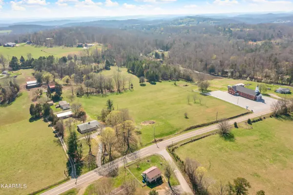 Lenoir City, TN 37771,49064910 Kingston Hwy