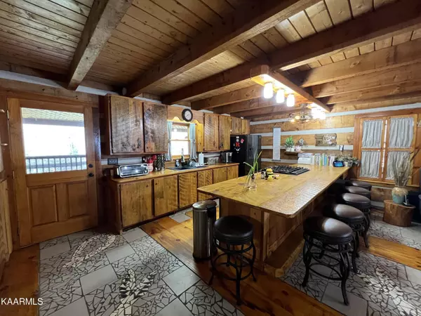 Rockwood, TN 37854,1589 Smith Mountain Rd