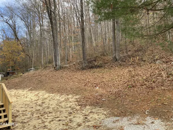 Harriman, TN 37748,228 Dogwood Way