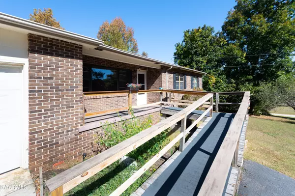 Rockwood, TN 37854,303 Burkemill Rd