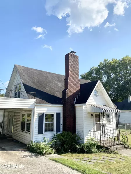 312 S Chamberlain Ave, Rockwood, TN 37854