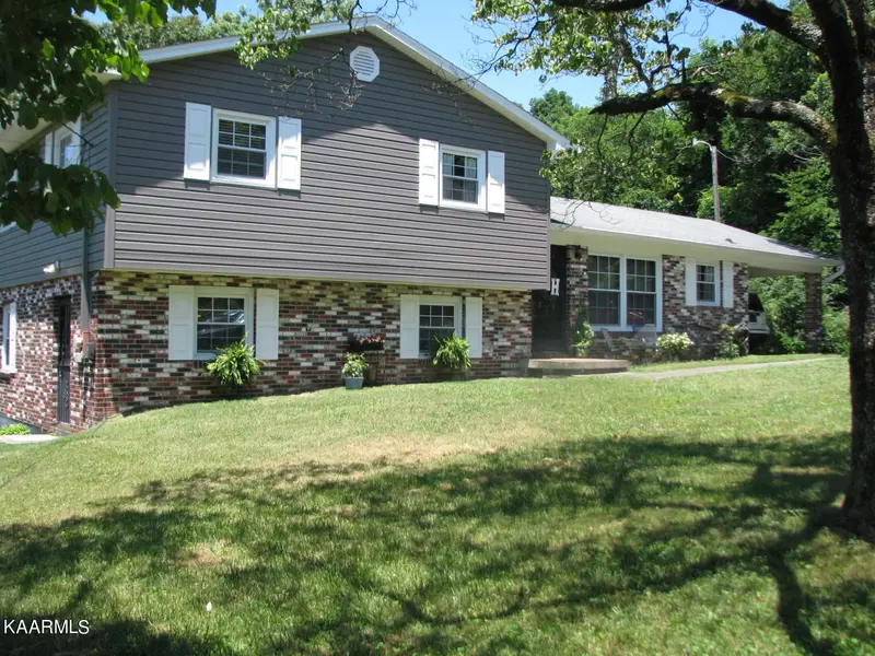 411 Dogwood Drive, Harriman, TN 37748