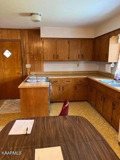 Harriman, TN 37748,402 Georgia St