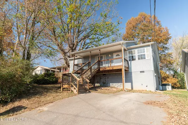 Knoxville, TN 37918,2135 Bernhurst Drive