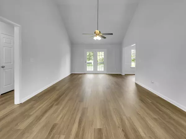 Murfreesboro, TN 37130,336 Royal Garden Dr