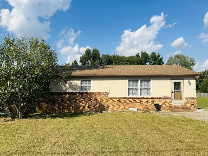 267 Childress Rd, Fayetteville, TN 37334