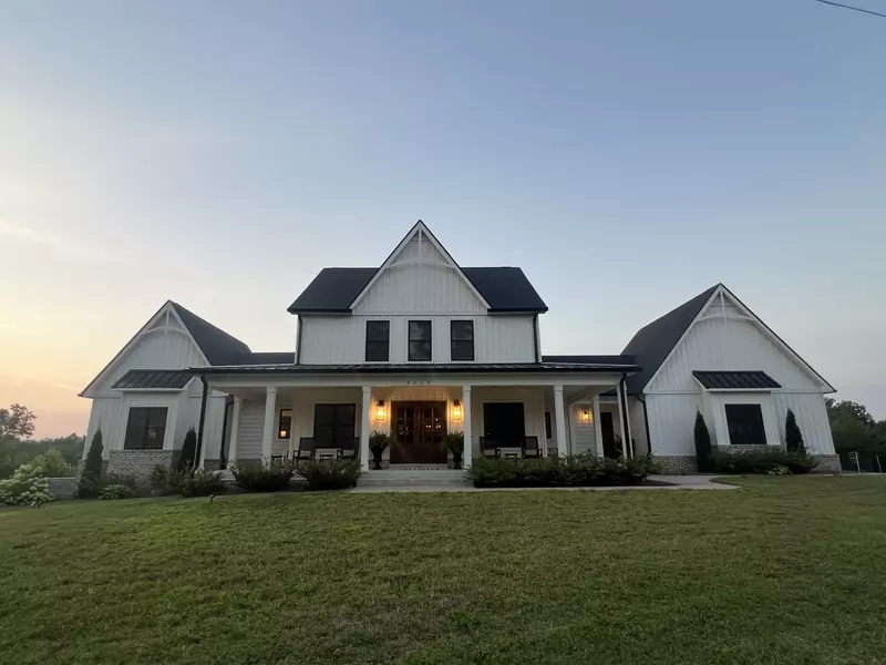 3255 Harris Cir, Palmyra, TN 37142