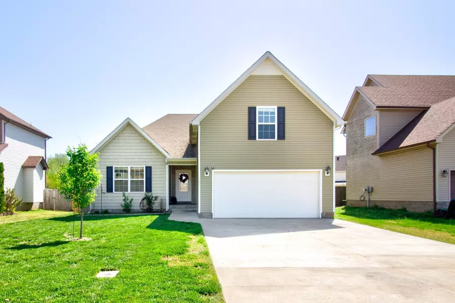 3807 Suiter Rd, Clarksville, TN 37040